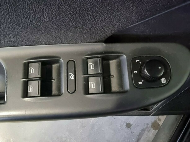 volkswagen-passat-diesel-2010-big-10