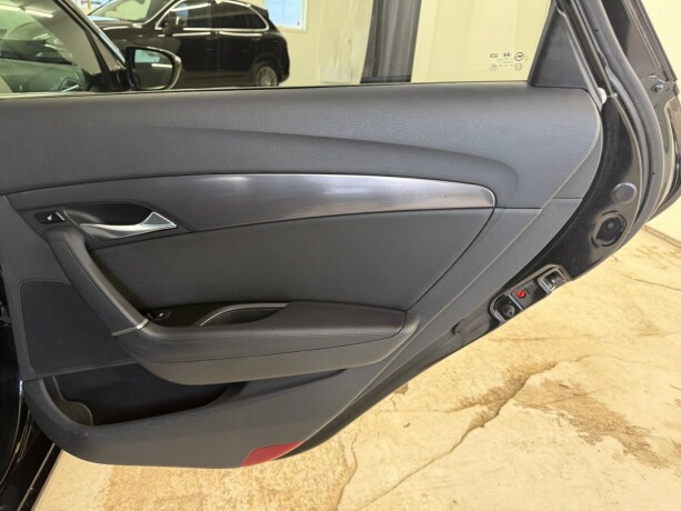 hyundai-i40-diesel-2012-big-17
