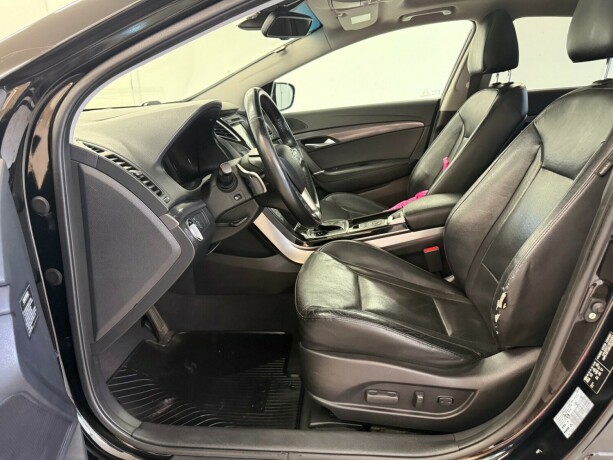 hyundai-i40-diesel-2012-big-22