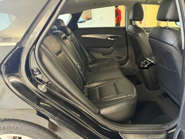 hyundai-i40-diesel-2012-big-18