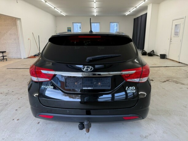 hyundai-i40-diesel-2012-big-5