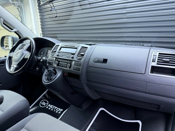 volkswagen-caravelle-diesel-2015-big-9