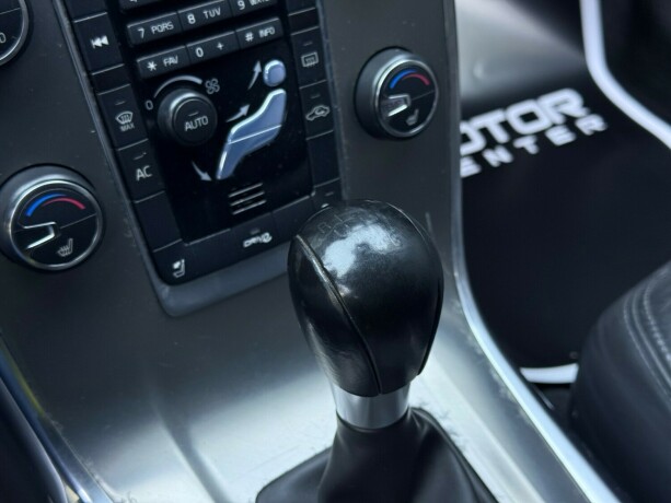 volvo-v70-diesel-2011-big-23