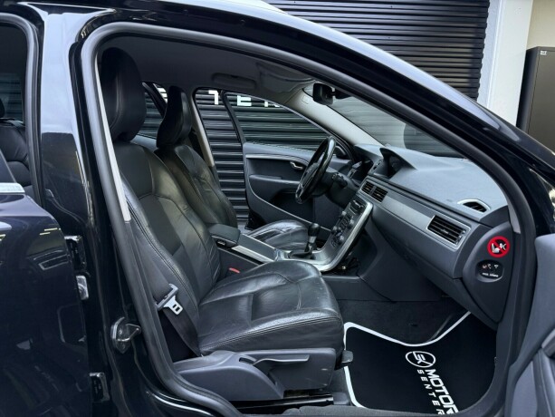 volvo-v70-diesel-2011-big-27