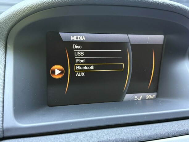 volvo-v70-diesel-2011-big-16