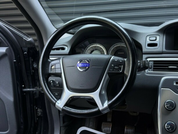 volvo-v70-diesel-2011-big-12