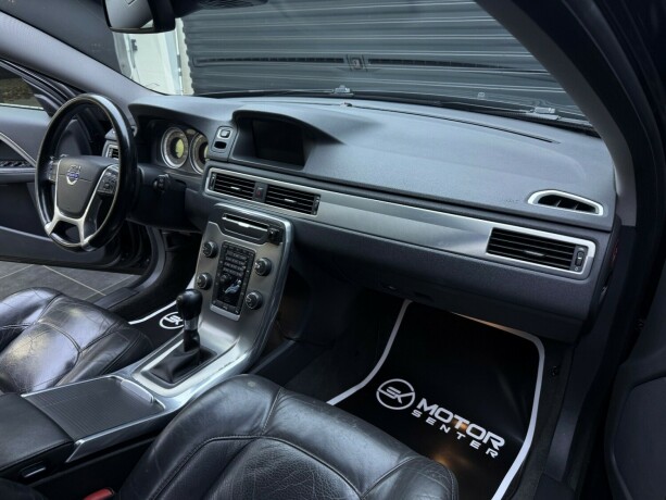 volvo-v70-diesel-2011-big-11