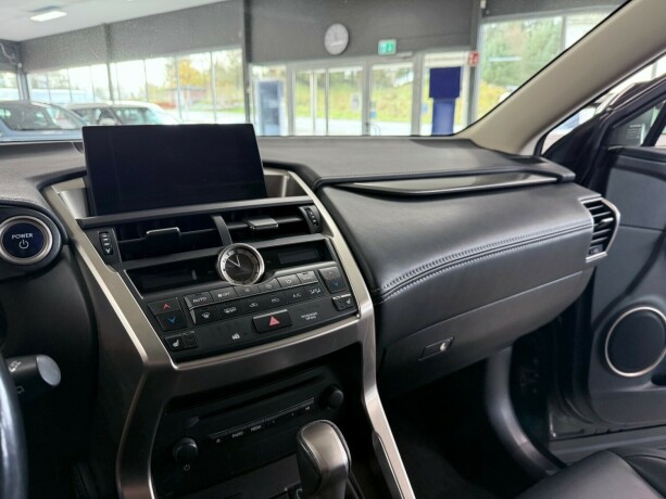 lexus-nx-300h-elektrisitetbensin-2015-big-25