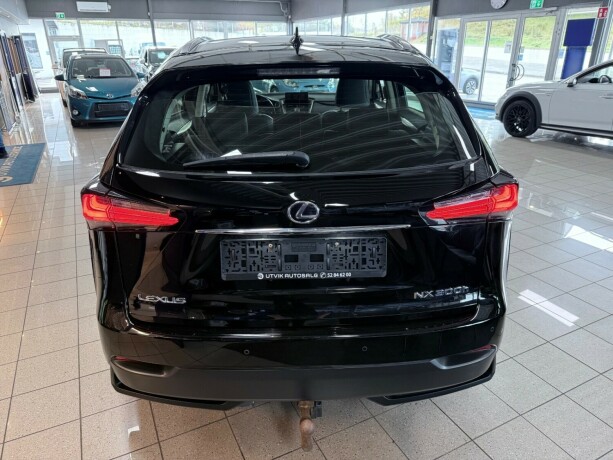 lexus-nx-300h-elektrisitetbensin-2015-big-5