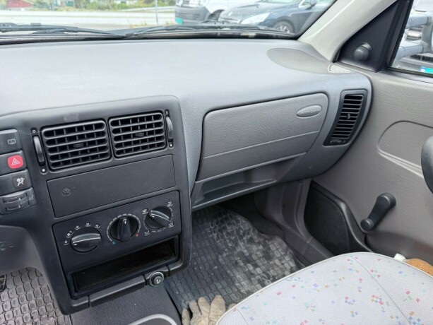 volkswagen-caddy-bensin-2003-big-12