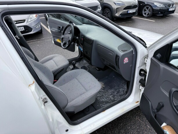 volkswagen-caddy-bensin-2003-big-13