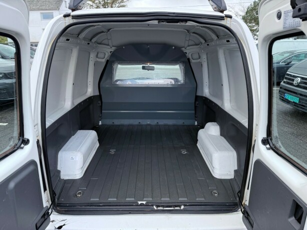 volkswagen-caddy-bensin-2003-big-14