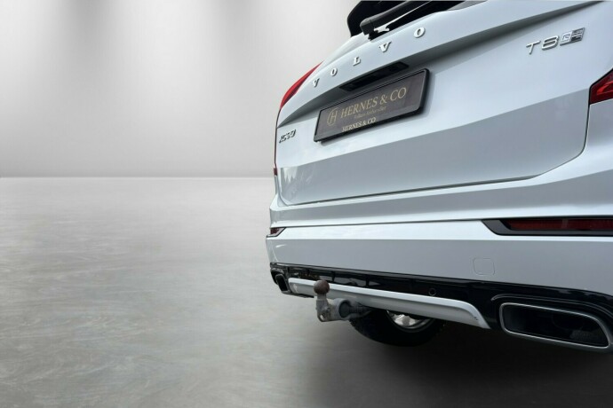 volvo-xc-90-plug-in-petrol-2019-big-8