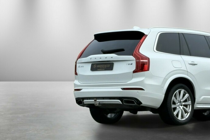 volvo-xc-90-plug-in-petrol-2019-big-7