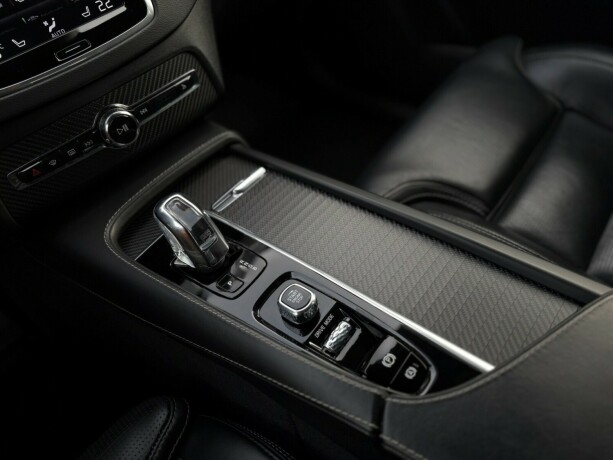 volvo-xc-90-plug-in-petrol-2019-big-36