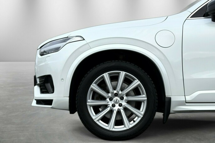 volvo-xc-90-plug-in-petrol-2019-big-3
