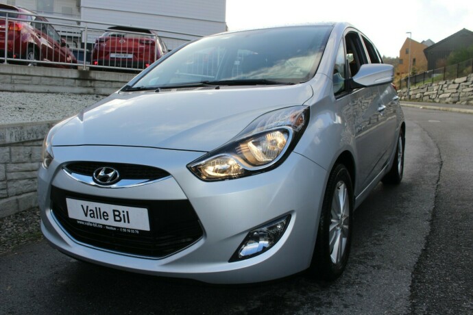 hyundai-ix20-bensin-2011-big-1