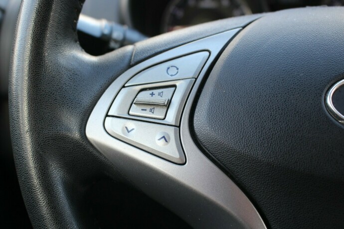hyundai-ix20-bensin-2011-big-9