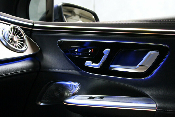 mercedes-benz-eqe-suv-elektrisitet-2023-big-24