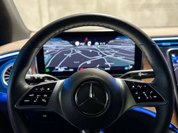 mercedes-benz-eqe-suv-elektrisitet-2023-big-18