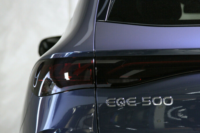 mercedes-benz-eqe-suv-elektrisitet-2023-big-34