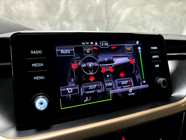 skoda-scala-bensin-2019-big-13