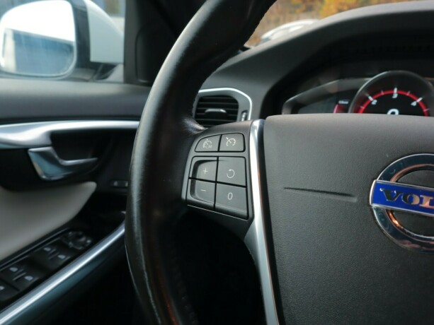 volvo-v60-elektrisitetdiesel-2016-big-14