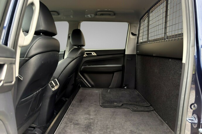 ssangyong-rexton-sports-diesel-2020-big-11