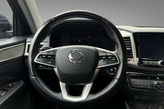 ssangyong-rexton-sports-diesel-2020-big-10