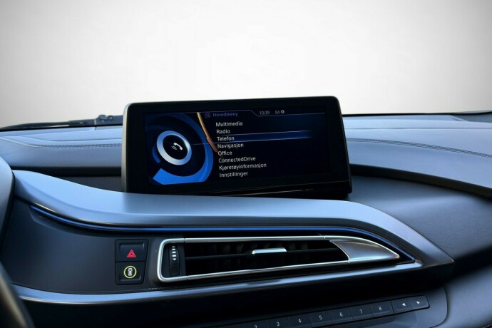 bmw-i8-elektrisitetbensin-2016-big-34
