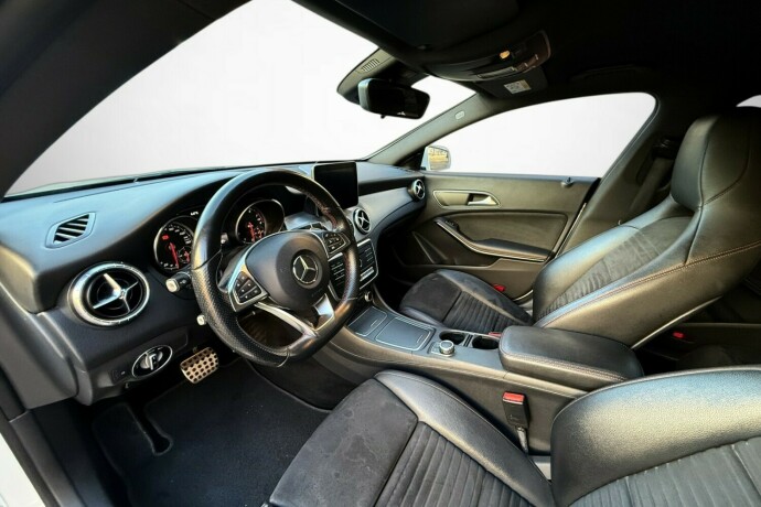 mercedes-benz-cla-bensin-2018-big-16