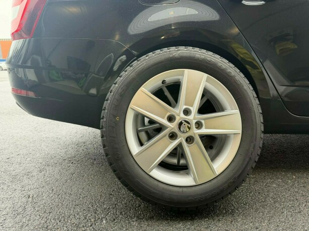 skoda-octavia-diesel-2018-big-45