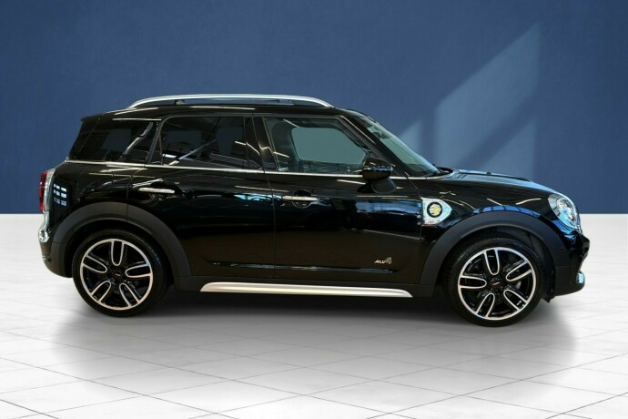 mini-countryman-elektrisitetbensin-2017-big-6