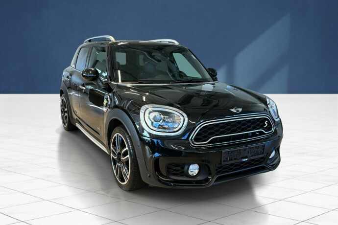 mini-countryman-elektrisitetbensin-2017-big-1