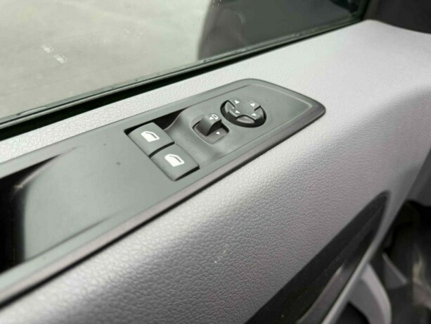 opel-vivaro-elektrisitet-2022-big-31