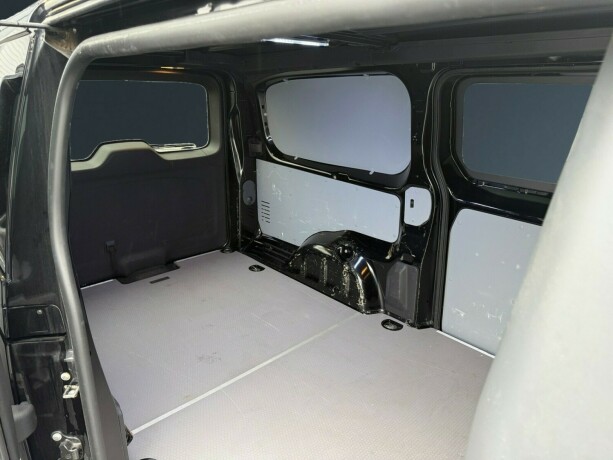 opel-vivaro-elektrisitet-2022-big-16