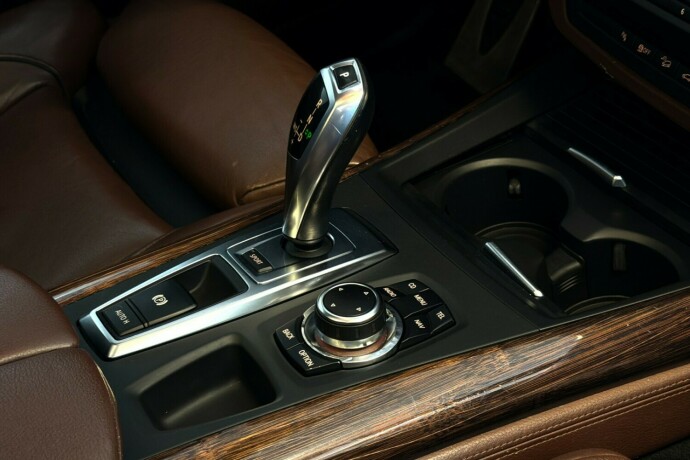 bmw-x5-diesel-2011-big-18