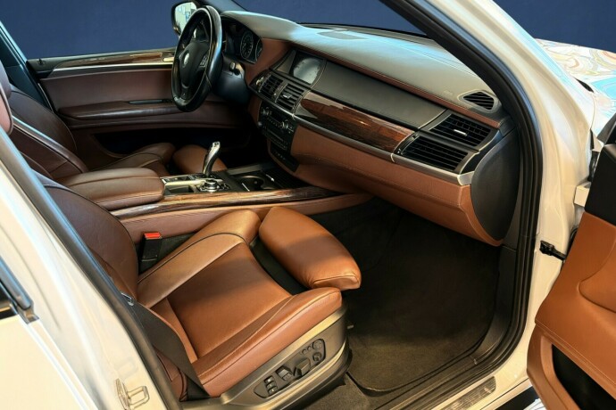bmw-x5-diesel-2011-big-12