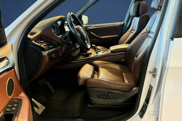 bmw-x5-diesel-2011-big-11