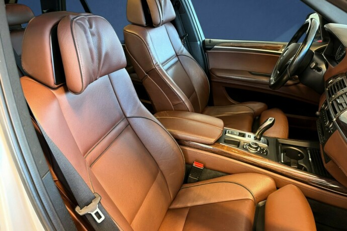 bmw-x5-diesel-2011-big-14
