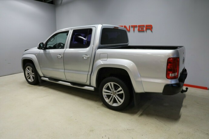 volkswagen-amarok-diesel-2011-big-2