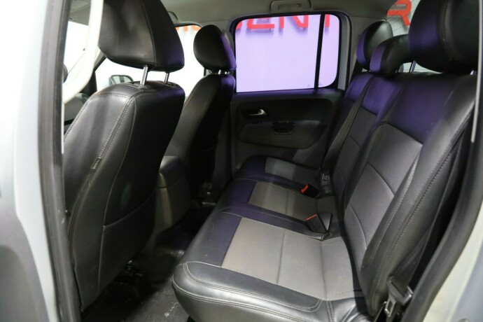 volkswagen-amarok-diesel-2011-big-10