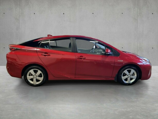 toyota-prius-elektrisitetbensin-2016-big-7