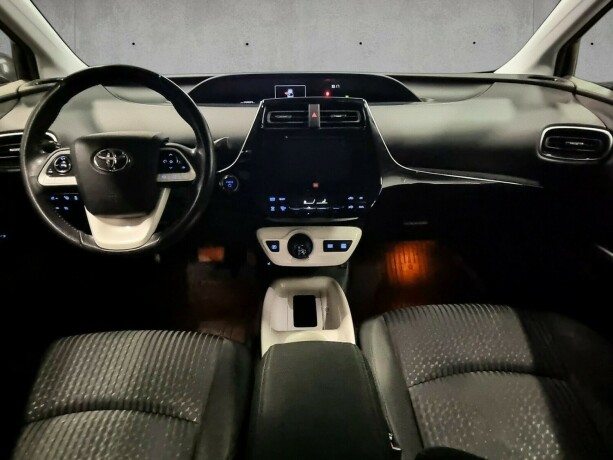 toyota-prius-elektrisitetbensin-2016-big-21