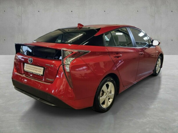 toyota-prius-elektrisitetbensin-2016-big-6