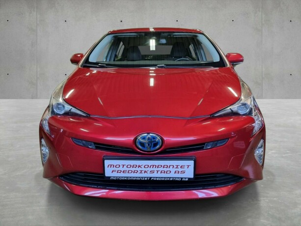 toyota-prius-elektrisitetbensin-2016-big-2