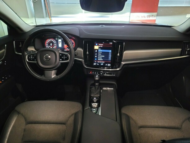 volvo-s90-diesel-2018-big-31