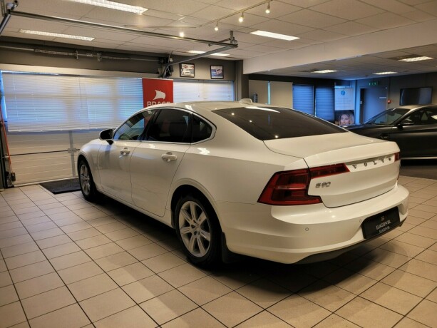 volvo-s90-diesel-2018-big-6