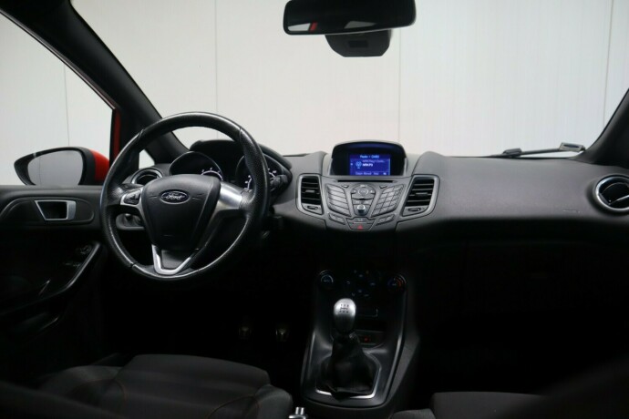 ford-fiesta-bensin-2016-big-17