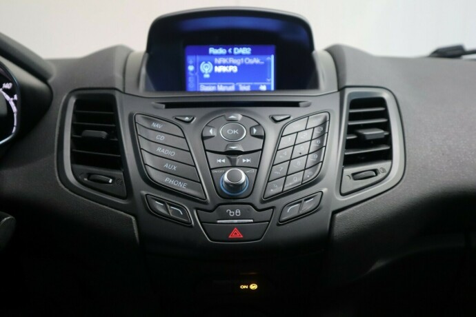 ford-fiesta-bensin-2016-big-26